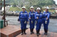 NỮ THỢ LÒ MÔNG DƯƠNG